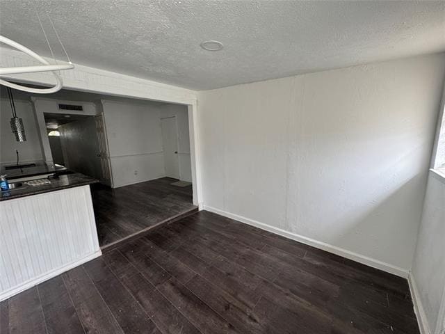 Foto del edificio - 4704 Pemberton Ln