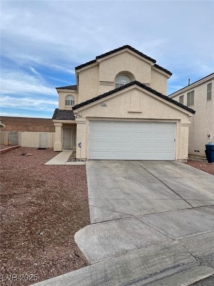 Foto principal - 9300 Cool Creek Ave