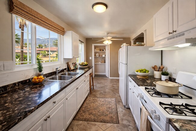 Foto del edificio - 37188 Melrose Dr