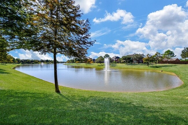Building Photo - 11910 Shore Pointe Dr
