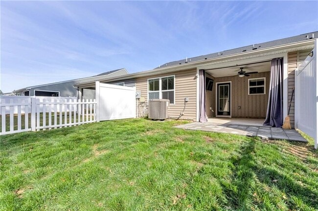 Building Photo - 6573 Carters Walk Ln