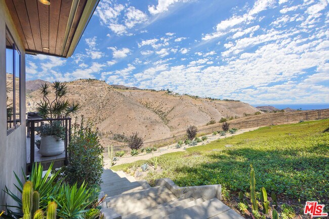 Foto del edificio - 5940 Murphy Way