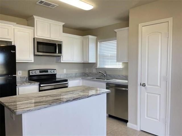 Building Photo - 328 Magnolia Dr
