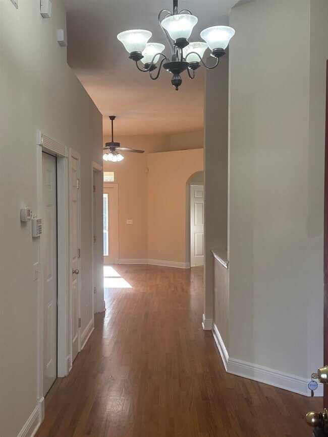 Building Photo - 2813 Aqua Ridge Ct