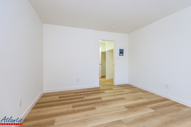 Building Photo - 555 S 10th St