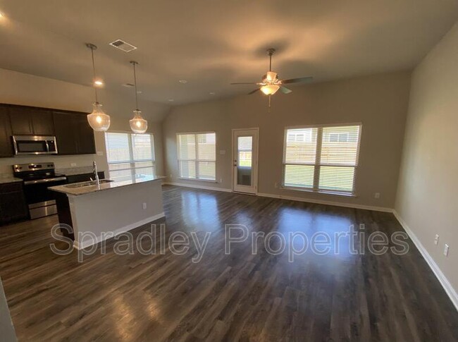 Building Photo - 1115 Kiskadee Branch Dr