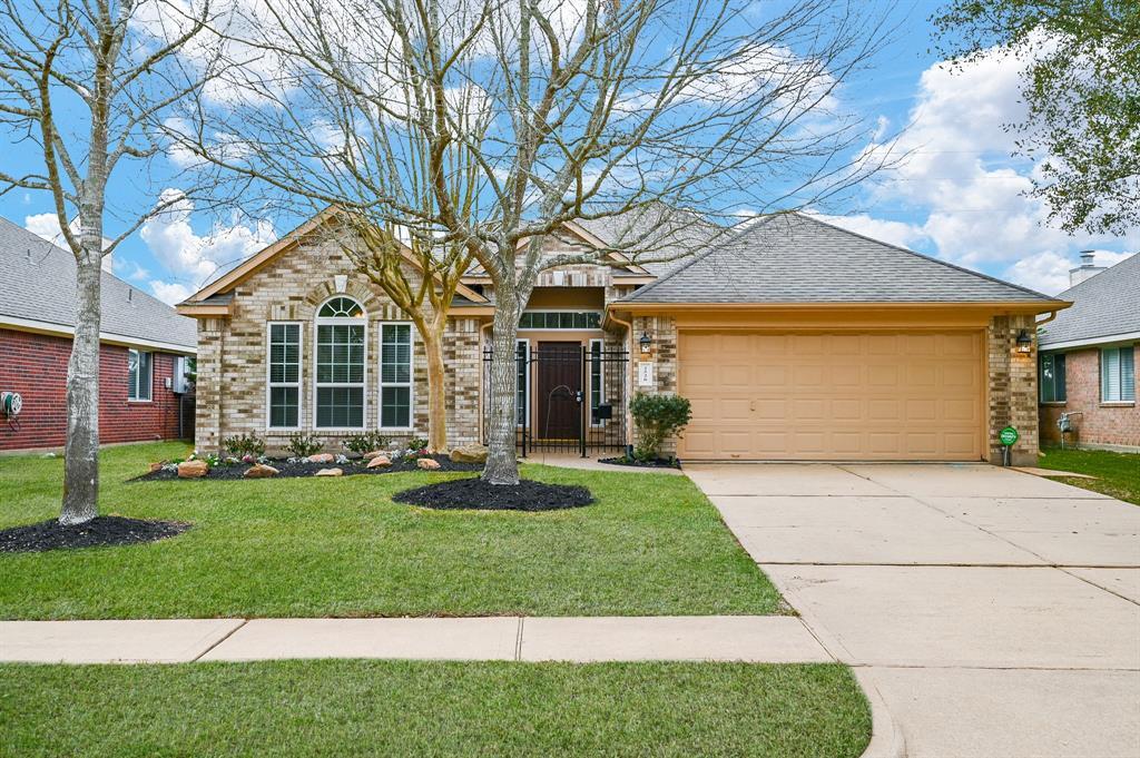 Primary Photo - 2526 Lake Dale Ln