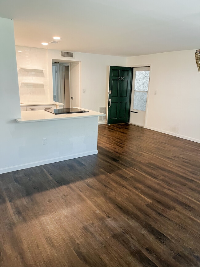 Foto del edificio - 4315 Aegean Dr