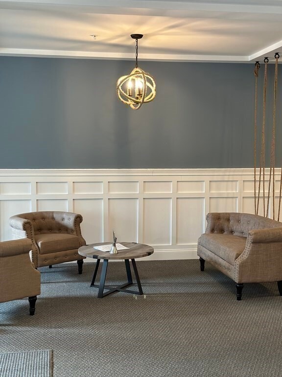 Foto del edificio - 949 State Rd