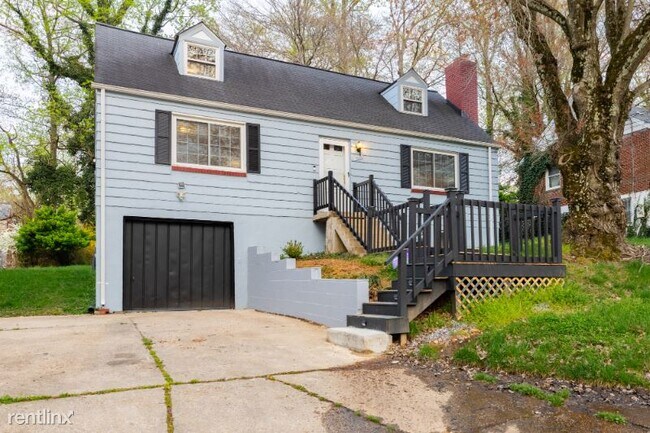 Foto del edificio - 4 br, 1.5 bath House - 5606 Shawnee Drive