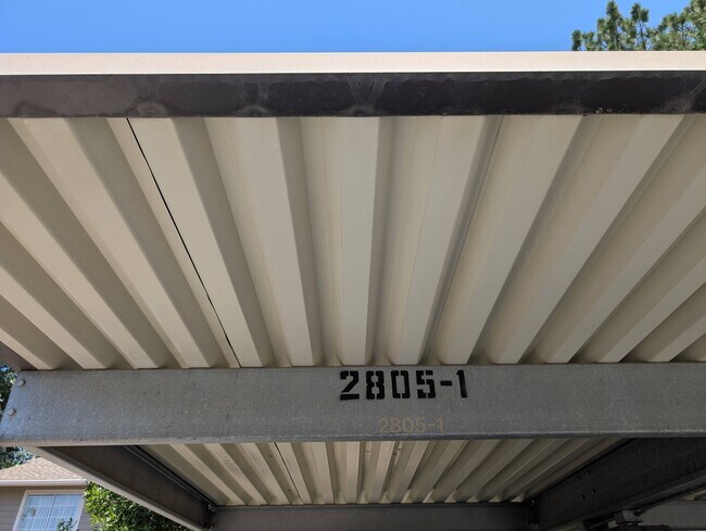 Foto del edificio - 2805 Lowridge Ct