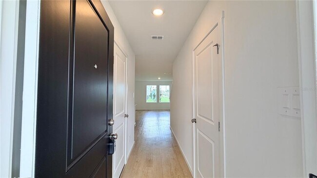 Building Photo - 1561 Plank Pl