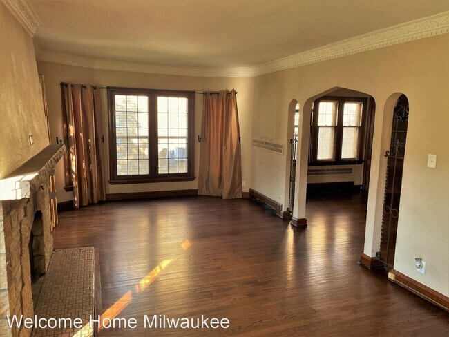 Building Photo - 3 br, 1 bath House - 5528 W Auer Ave