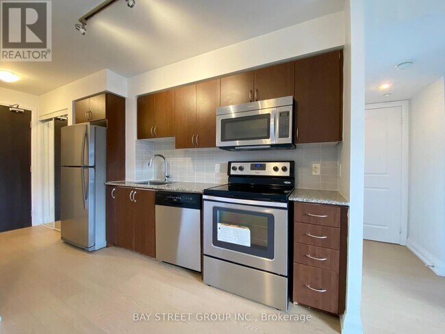 Photo du bâtiment - 370-370 Hwy 7