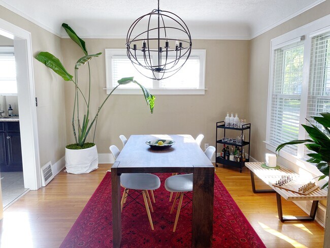 Foto del edificio - 1312 N Maple Ave