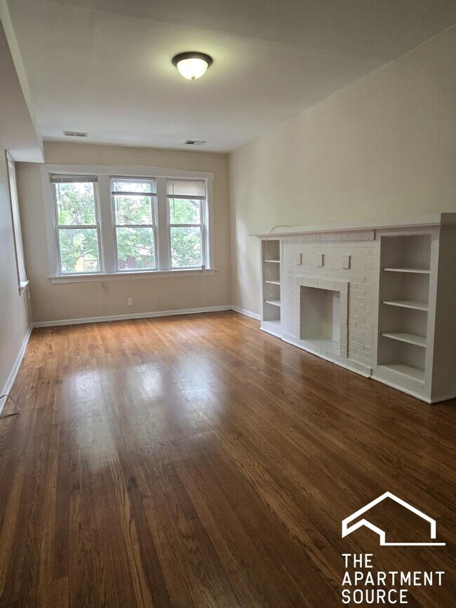 Foto del edificio - 3753 W Sunnyside Ave