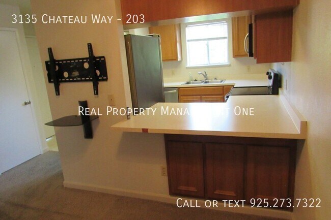 Foto del edificio - 3135 Chateau Way