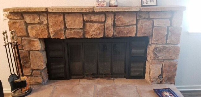 Foto del edificio - 3 br, 2 bath House - 1817 Renoir Avenue