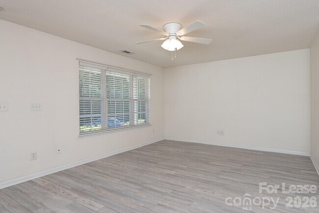 Building Photo - 110 Navigator Ct