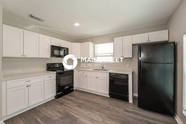 Building Photo - 4 Bedroom Pet-Friendly Home in Houston, TX...