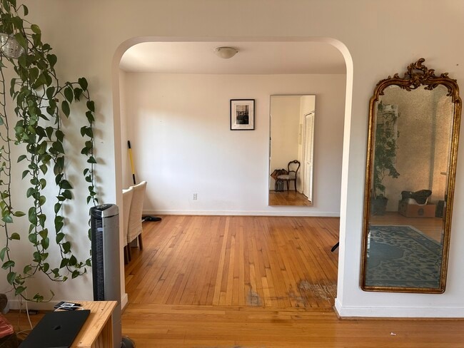 Building Photo - 2105 W 47th Ave