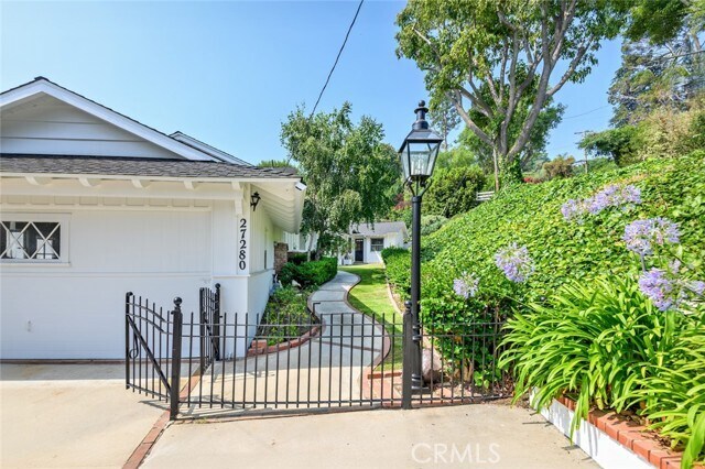 Building Photo - 27280 Eastvale Rd