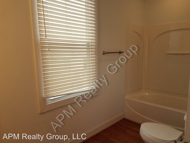 Building Photo - 2 br, 2.5 bath House - 1805 Wheat St.