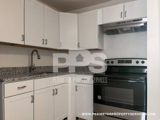 Foto del edificio - Newly Renovated Unit!! Housing Vouchers ac...