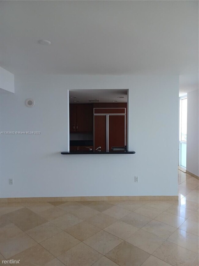 Foto del edificio - 2 br, 2.5 bath Condo - 19400 Turnberry Way...
