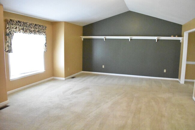 Building Photo - A Great South Stafford Location!