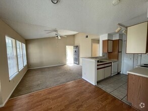 Building Photo - 1085 S Hiawassee Rd