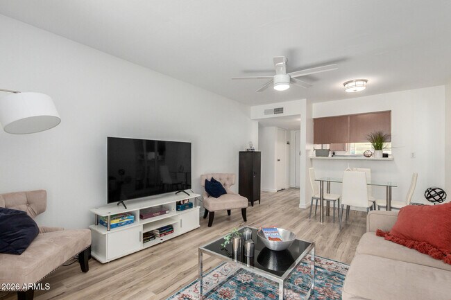 Foto del edificio - 4610 N 68th St