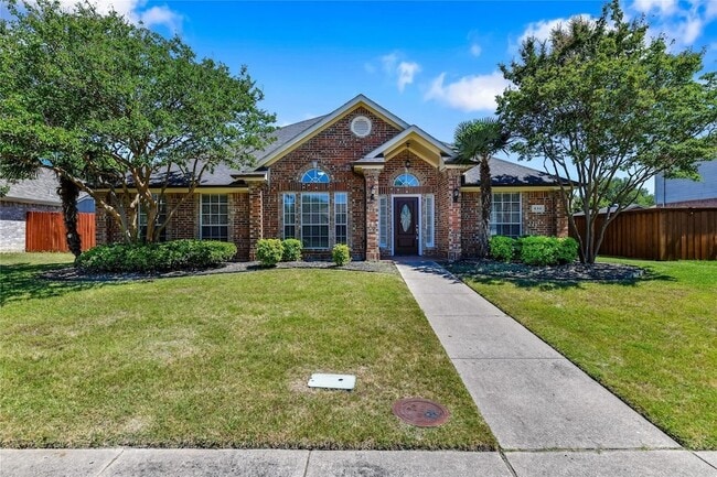 Photo - 630 Lakewood Dr House