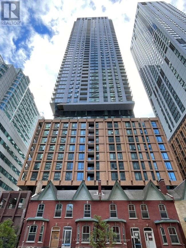 Building Photo - 8 Widmer St