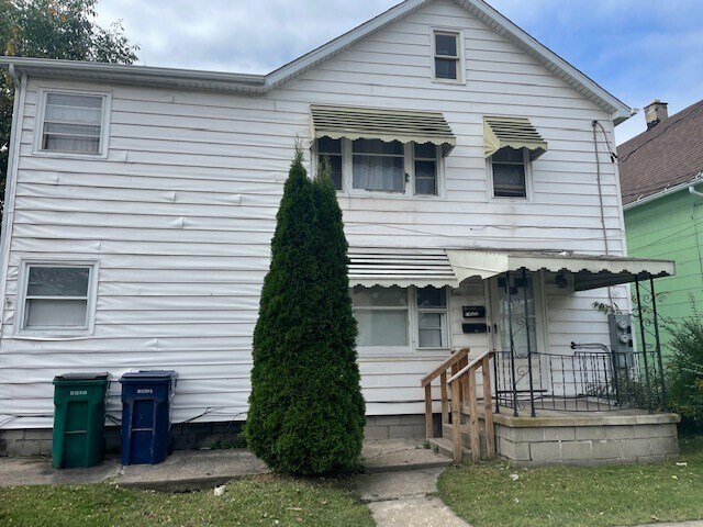 Building Photo - 92 Kail St