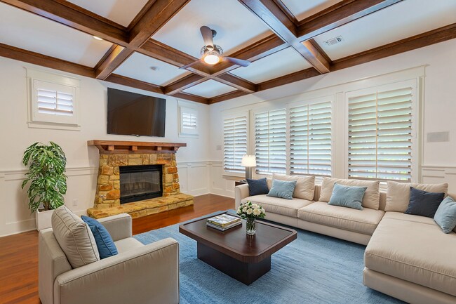 Building Photo - Custom Home in Mueller: 5 BR / 4 BA - Includes Garage Apt - Private Yard