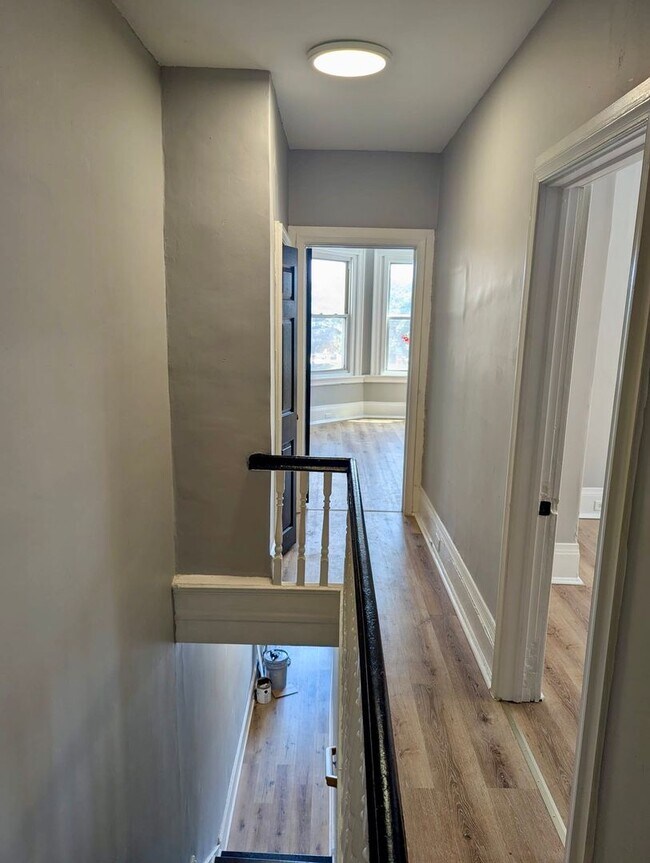 Foto del edificio - 5151 Brown St