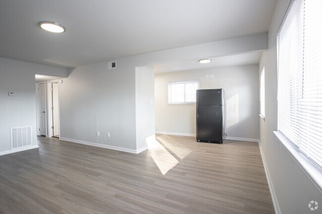 2BR,1BA,900SF - 2 Bedroom A - Autumn Lakes Apartments