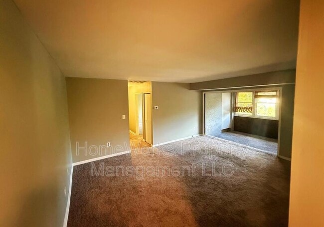 Foto del edificio - 9633 White Acre Rd