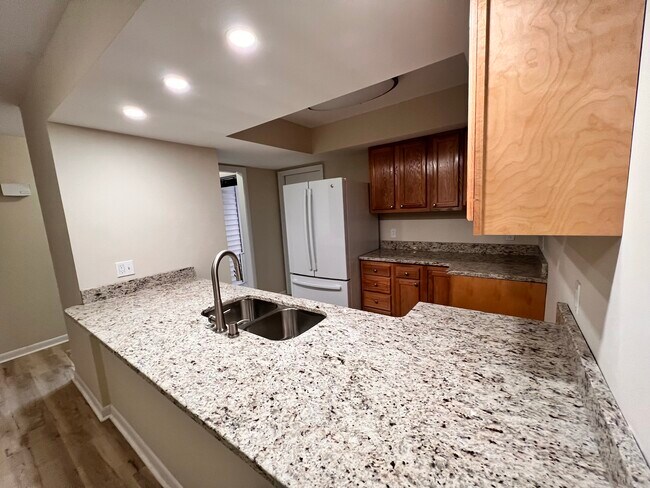 Kitchen - 1121 Lancaster Dr