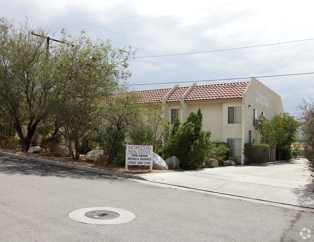 Building Photo - 12 Street Apartments