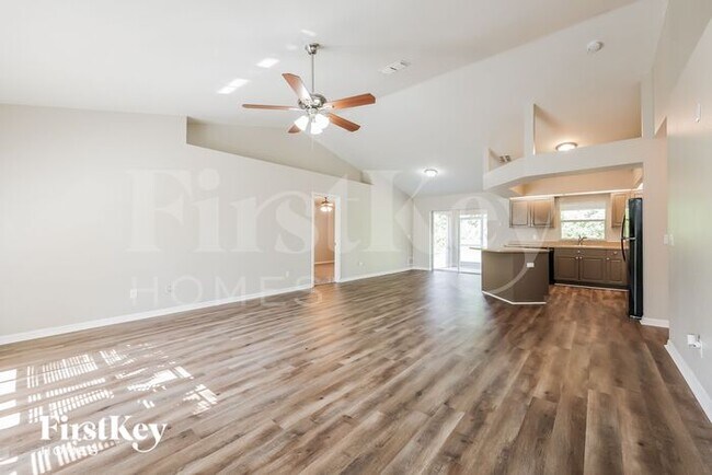 Building Photo - 315 Dill Avenue