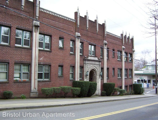 Building Photo - 911 SE 60th Ave