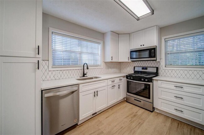 Foto del edificio - 3775 Burnt Hickory Wy