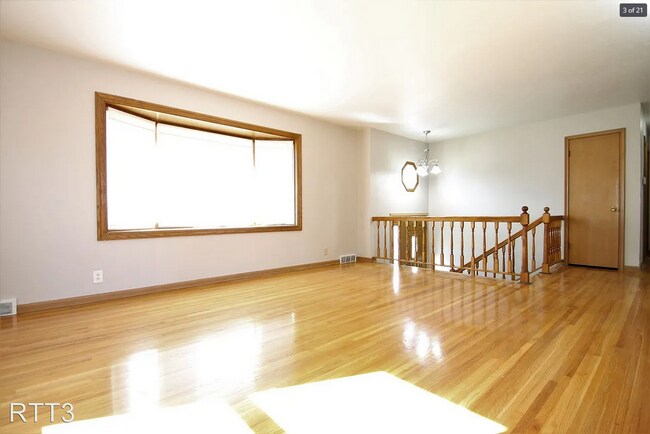 Foto del edificio - 4 Bedroom / 3 Bath Home off of 72nd and Gr...