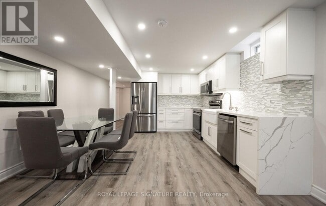Building Photo - 5615 Heatherleigh Ave