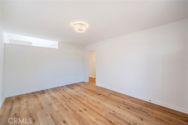 Building Photo - 1305 Oak Ave