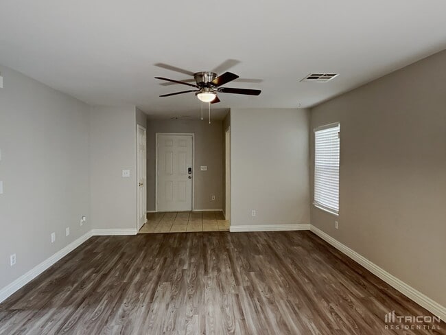 Building Photo - 8758 First Lady Ave