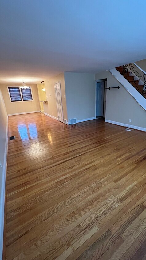 Beautiful Hardwood Floors - 4313 Deerpath Ln