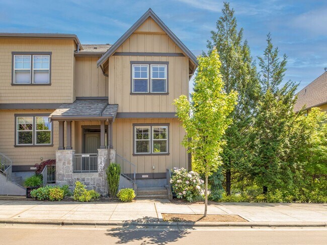 Foto del edificio - Must See! Luxury Townhome in West Sylvan Hills - Clubhouse/Pool/Garage!